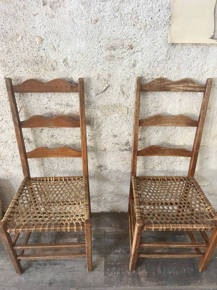Lot de chaises canadiennes anciennes – Image 4