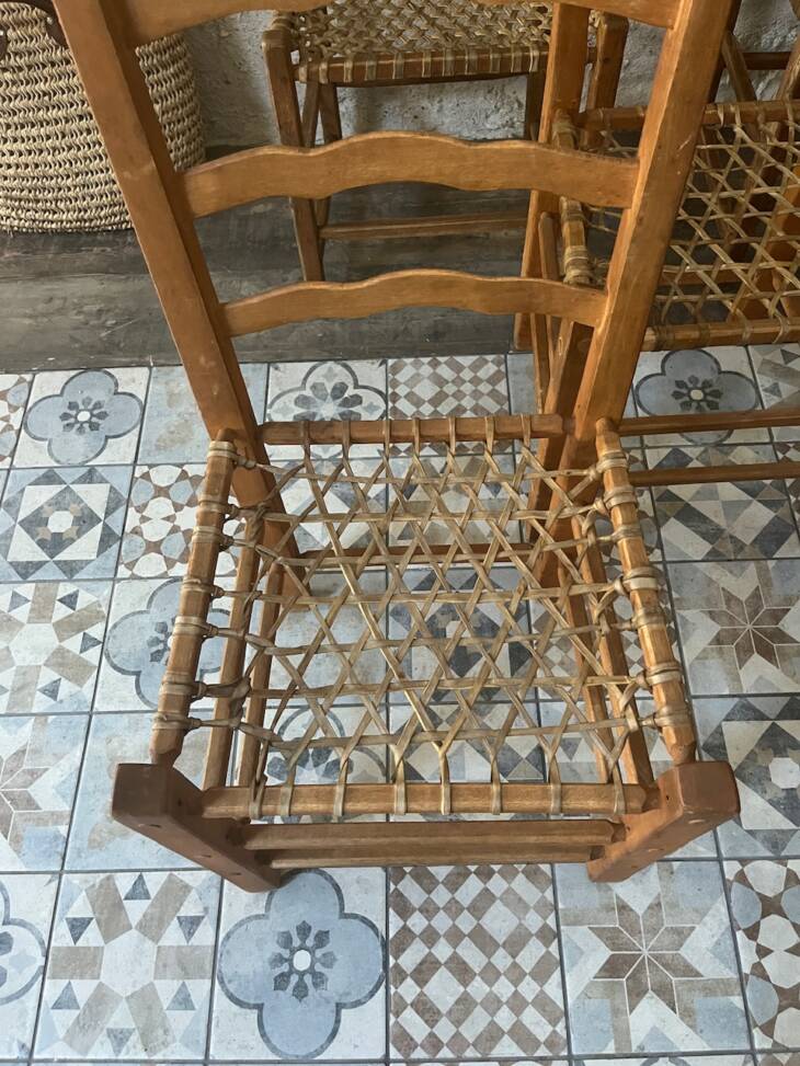 Lot de chaises canadiennes anciennes – Image 10