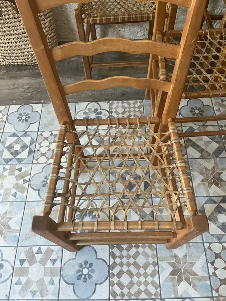 Lot de chaises canadiennes anciennes – Image 9