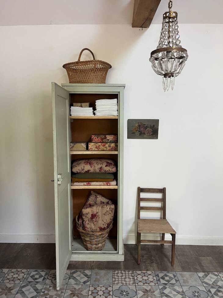 Armoire mint