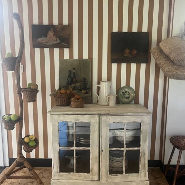 Buffet bas vitré